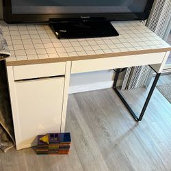 Computer Desk / Vanity 