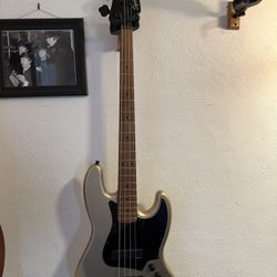 Squier Contemporary Jazz Active Bass