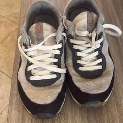 Nikes 7.5 Women’s