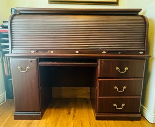 Winners Only Meridian roll-top desk