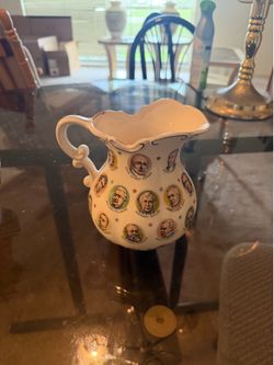 Vintage Chadwick-Miller 1965 US Presidents Porcelain Pitcher Gold Tr