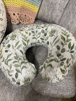 Infant Feeding Pillows