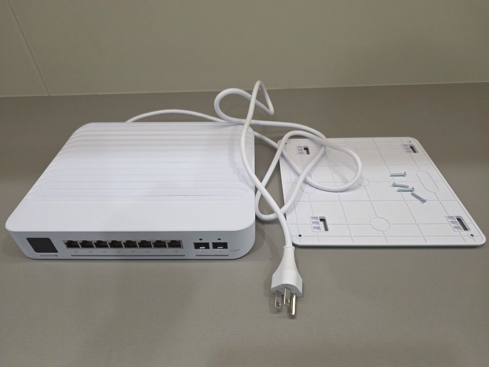 Ubiquiti UniFi Enterprise 8 PoE USW-Enterprise-8-PoE (120W)