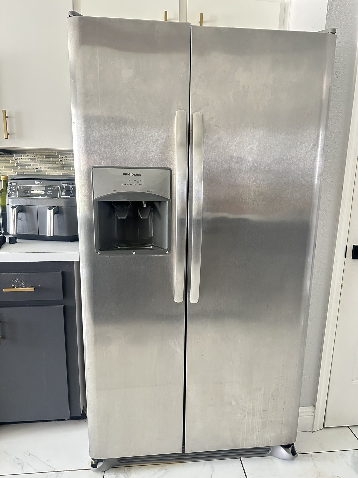 Frigidaire Refrigerator
