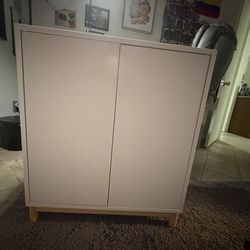 White cabinet