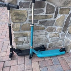 2 Kids Scooters 