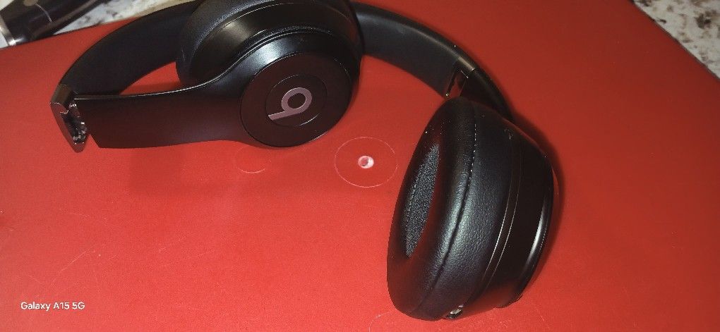 Beats Solo 4