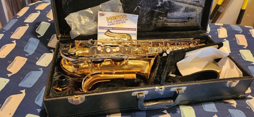 Great Condition Vito Alto Saxophone