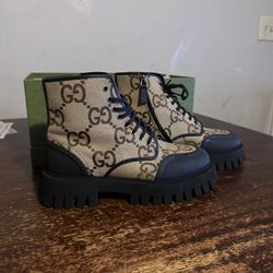 Gucci Shoes For Men Size 7