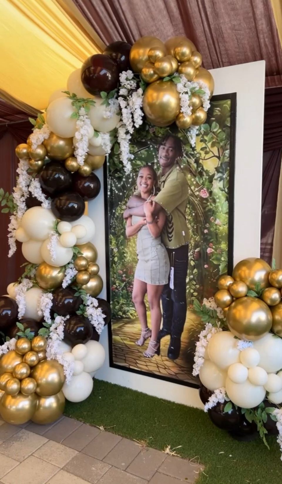 Balloon Garland / Balloon Arch / Photo Wall