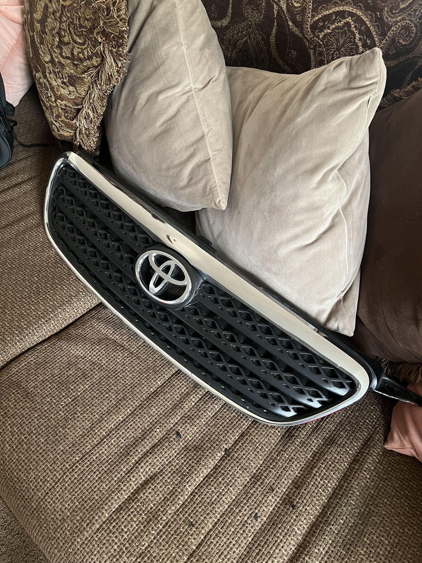 Toyota Corolla Front Grill 2006