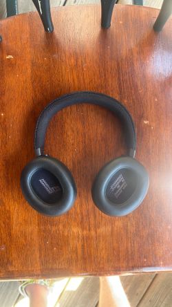 Smoke Black JBL Live Wireless Bluetooth Headphones – Great Condition