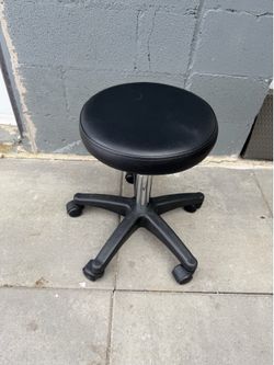 Rolling stool