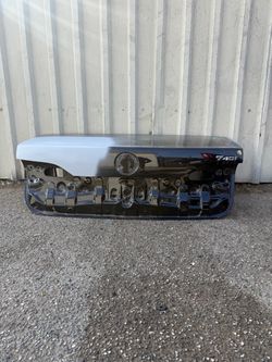 2023 2024 2025 2026 BMW 7 Series 740i Trunk lid shell