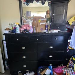 Ashley Furniture  Real Wood 9 Drawers