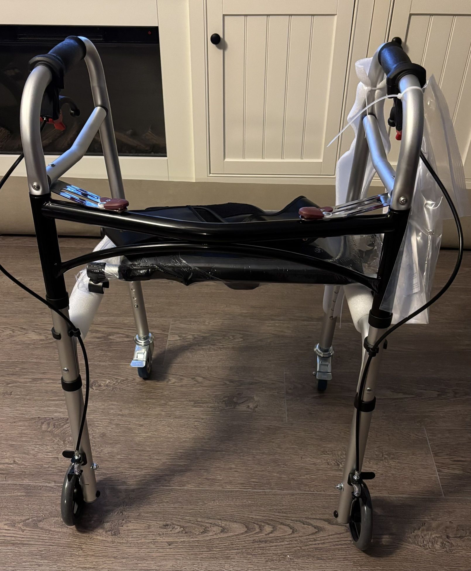 4-in-1 ROLLING, Folding, Adjustable Height Walker With Detachable Seat BRAND NEW!