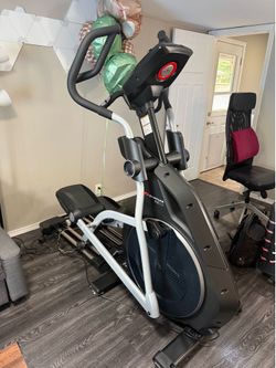 Bowflex BXE216 Elliptical – Like New – $300