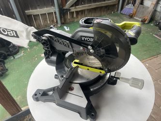 RYOBI ONE+ 18V Cordless 7-1/4 in. Compound Miter Saw (Tool Only