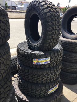 15” 235/75R15 4 new M/T tires