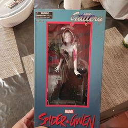 Gwen Statue