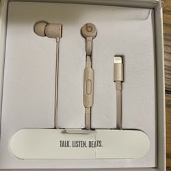 Urbeats Headphones Rosegold Lighting Connector 