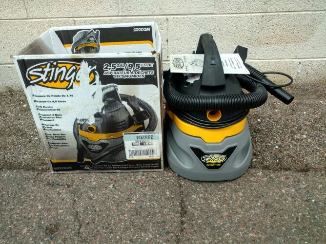 Stinger 2.5 Gallon Wet Dry Shop Vac Complete