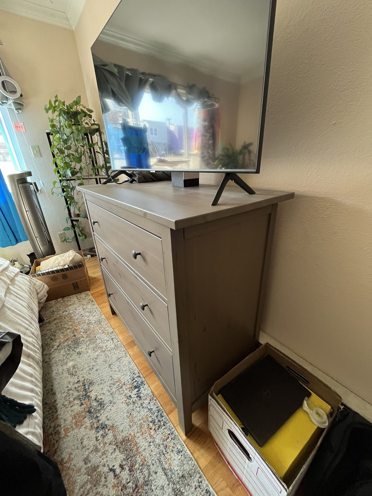Matching Dresser and Nightstand
