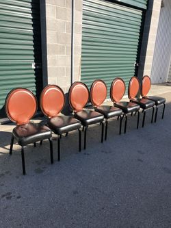 Each deluxe chair $30/ cada silla de lujo / good / buena calidad