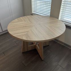 Round Light Oak Dining Table 