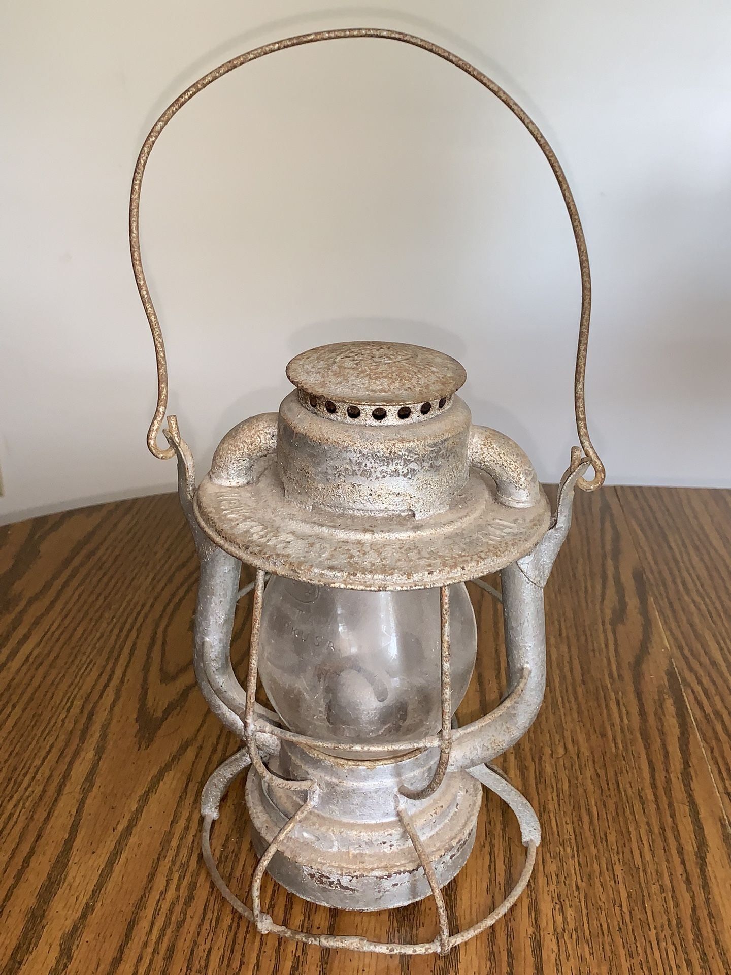 Vintage NYC New York Central RR Railroad Oil Lamp Lantern “NYCLines”Marked Globe