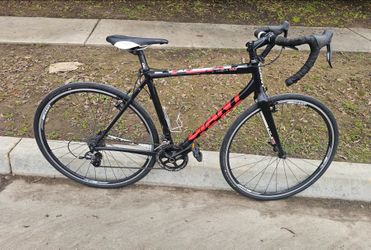 Tsxw Road Bike by Giant Bicycle Company