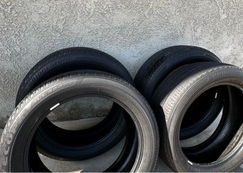 Set Of (4) 235/55R20 Bridgestone Ecopia H/L 422 Plus All Season Tires Used