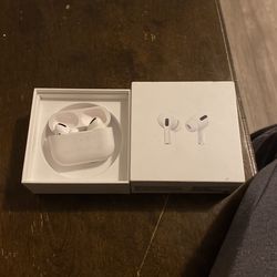 AirPods