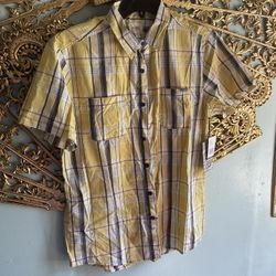 New Men’s A Mbig Shirt-size  Medium 