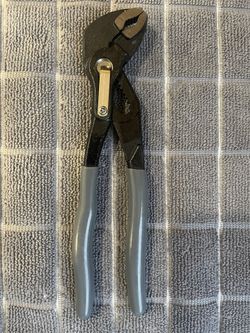 NEW Heavy Duty Steel Professional Wrench
