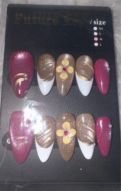 Press on nails