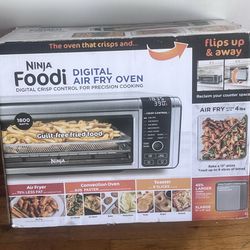  Ninja SP101 Digital Air Fry Countertop Oven with 8-in-1  Functionality, Flip Up & Away Capability for Storage Space, with Air Fry  Basket, Wire Rack & Crumb Tray, Silver : Home 