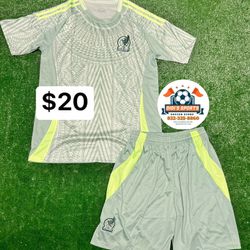 24/25 Mexico Men’s Soccer  Kit 