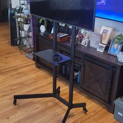 Samsung 43 IN TV With Stand