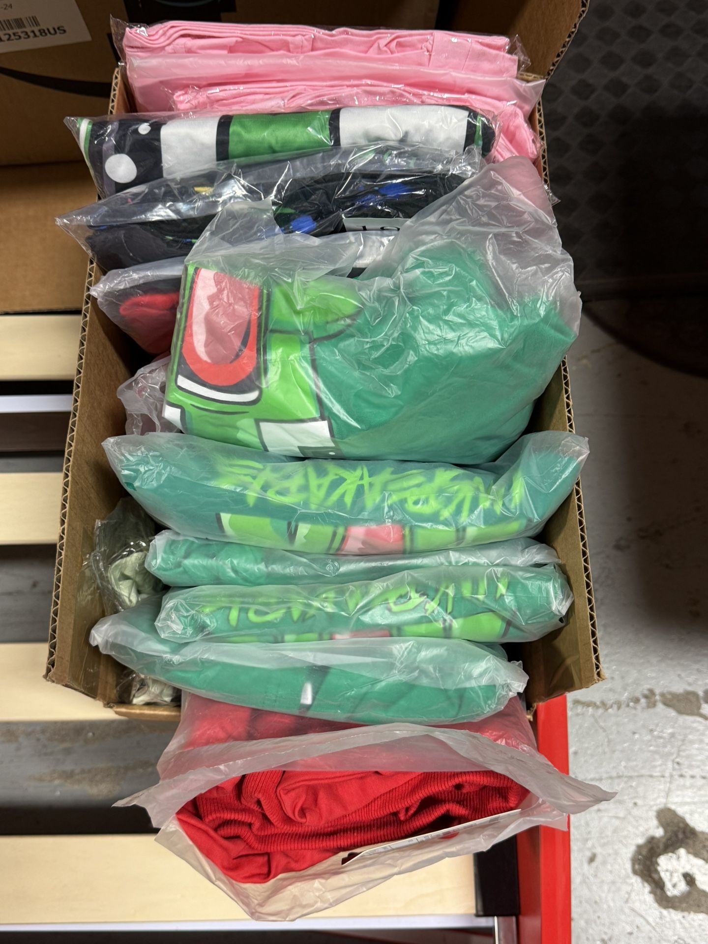 🔥 Bulk Kids’ Graphic Hoodies & Tees – Only $2–$3 Each! 🔥