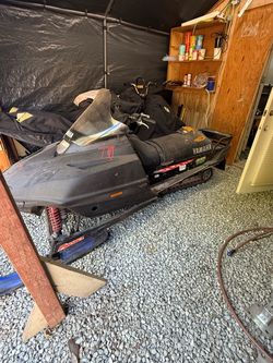 Snowmobile Yamaha, triple 700 mountain max