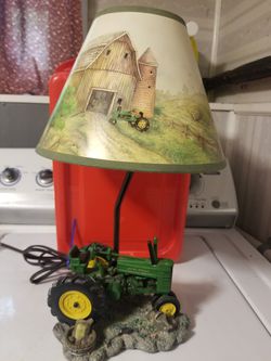 Rare JOHN DEERE TRACTOR LAMP