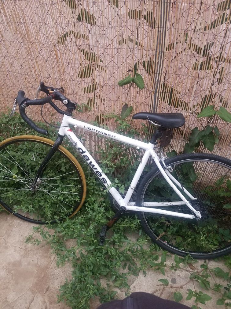 Road bike-Dawes- "lightning DT" very light weight