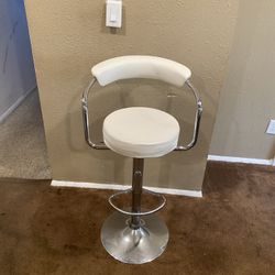 1 Barstool