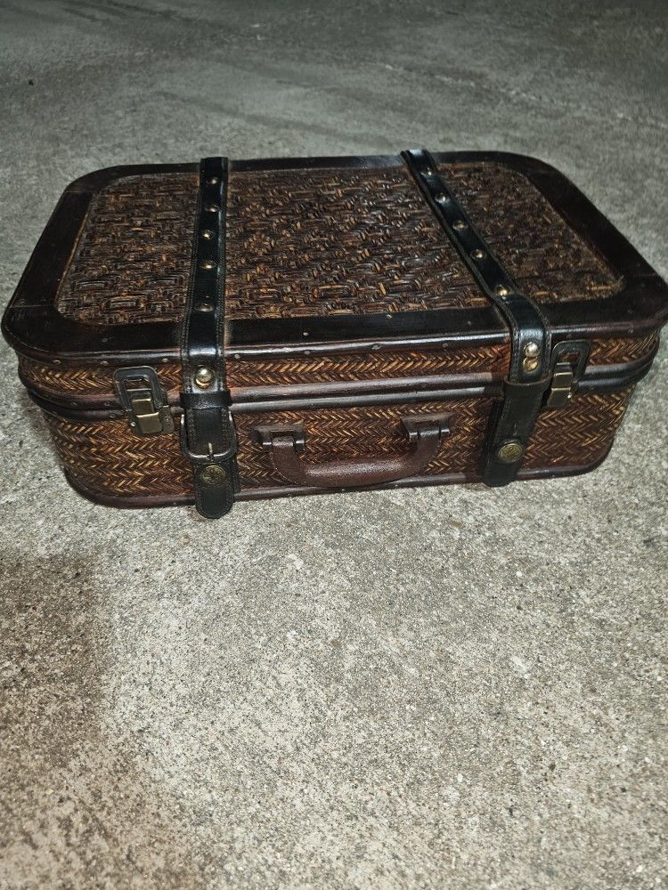 Vintage Small Wikka Wooden Storage Stash Box Rustic 16" x 5" x 11"