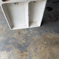 Precast Lavadero
