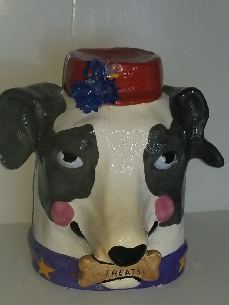 Porcelain dog treat holder