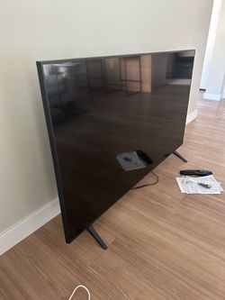 LG Smart TV – 51” – Like New