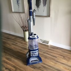 REDUCED TO $100—Vacuum Cleaner For sale—like New—Shark Navigator Lift Away Deluxe