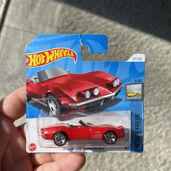 Hot Wheels 72 Stingray Convertible